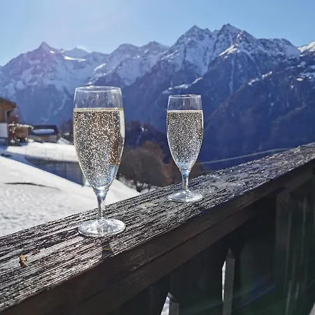 Chalet Huettle - Authentisch, Ruhig, Mitten Im Gruen Grächen